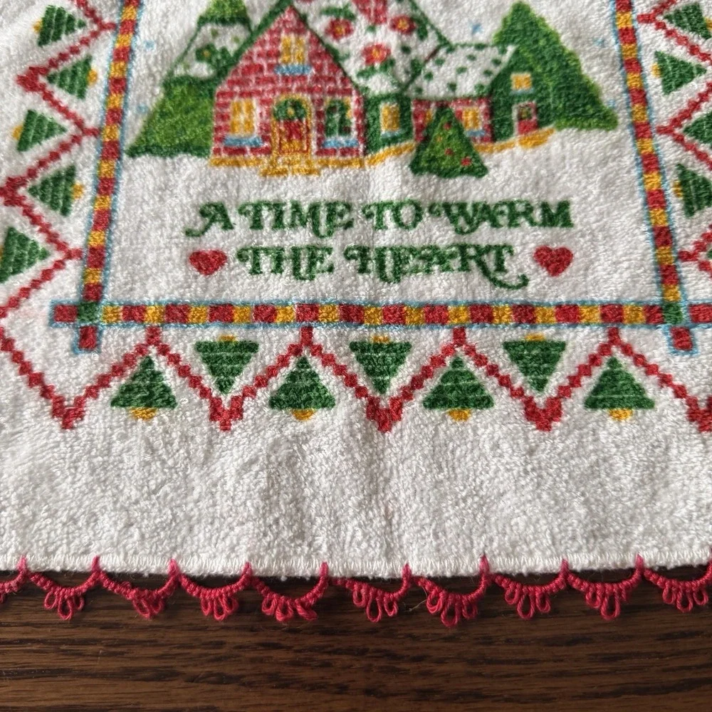 Vtg B&D Christmas Hand Towel Fringed A Time To Warm The Heart Cottage Core